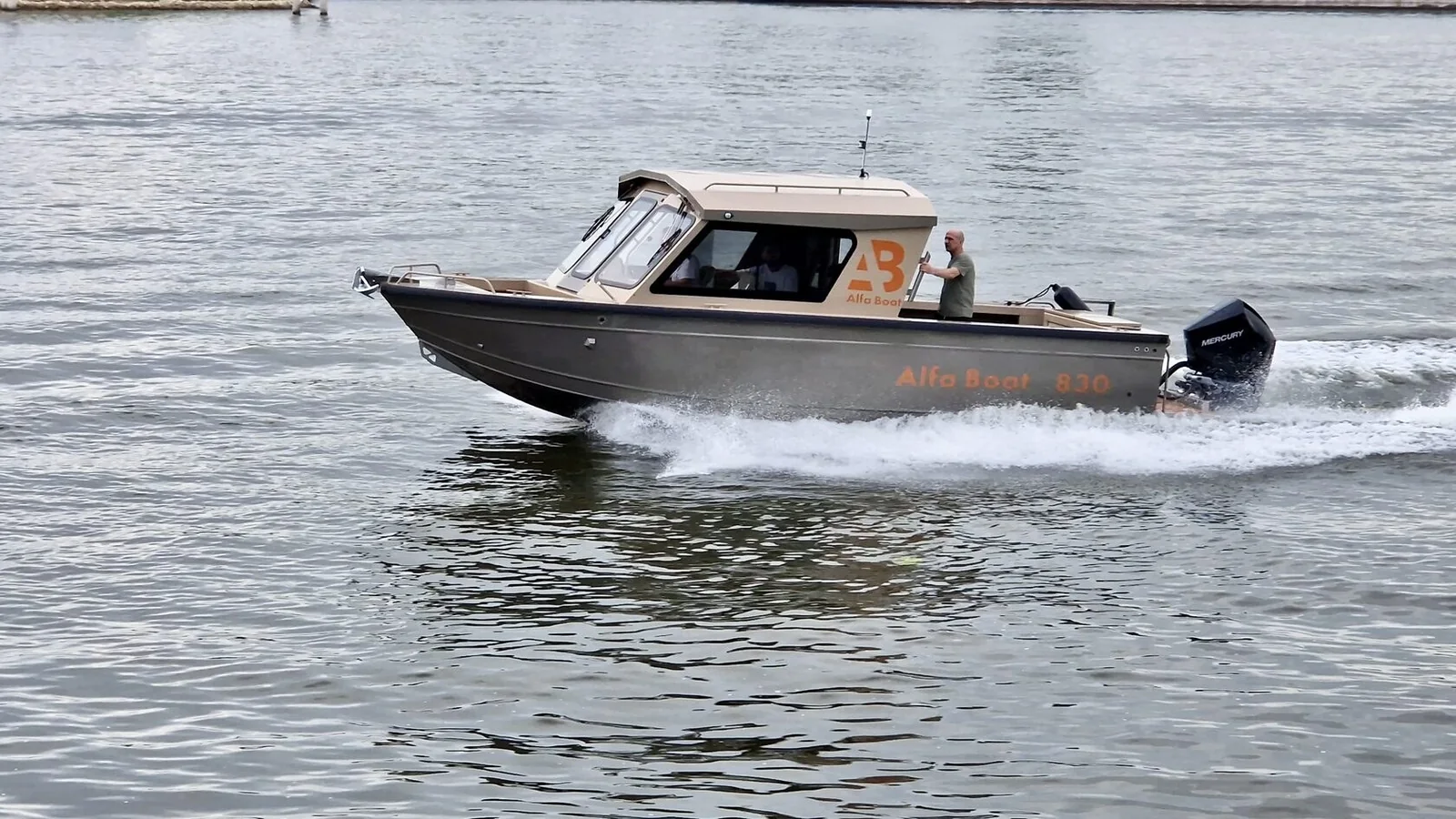 Angelina Alfa Boat 830