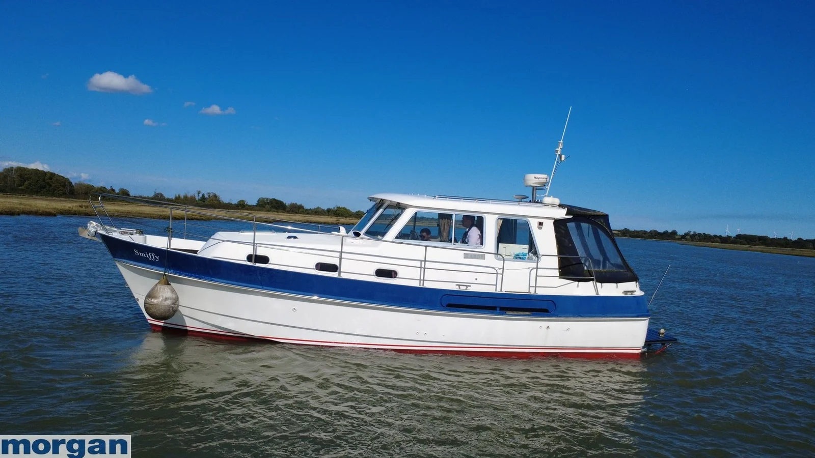 Hardy Marine 32