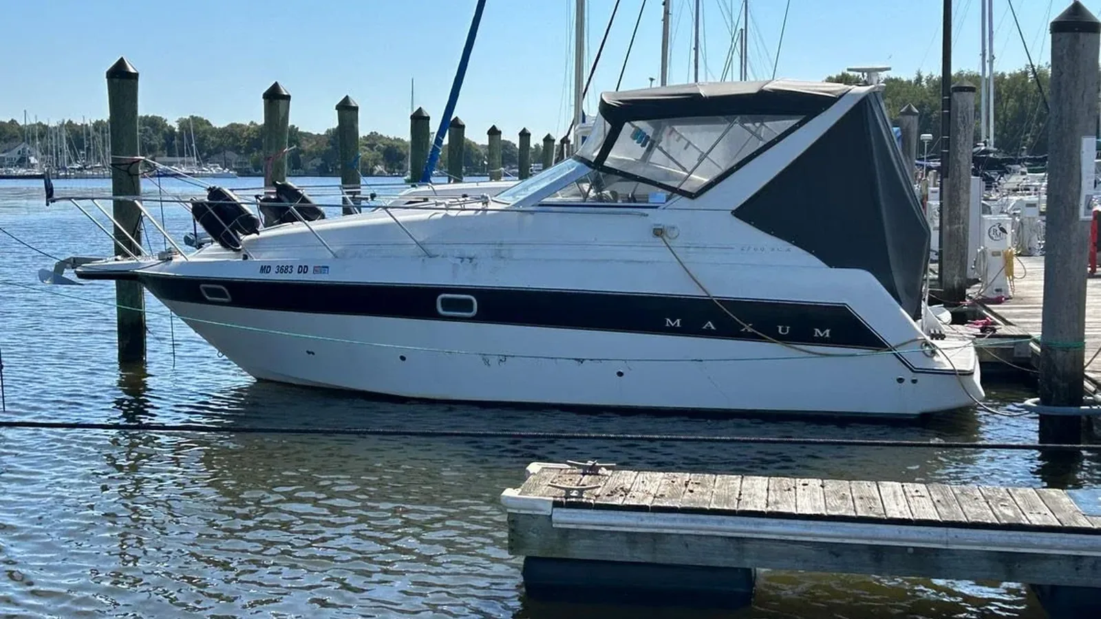 Maxum 2700 SCR