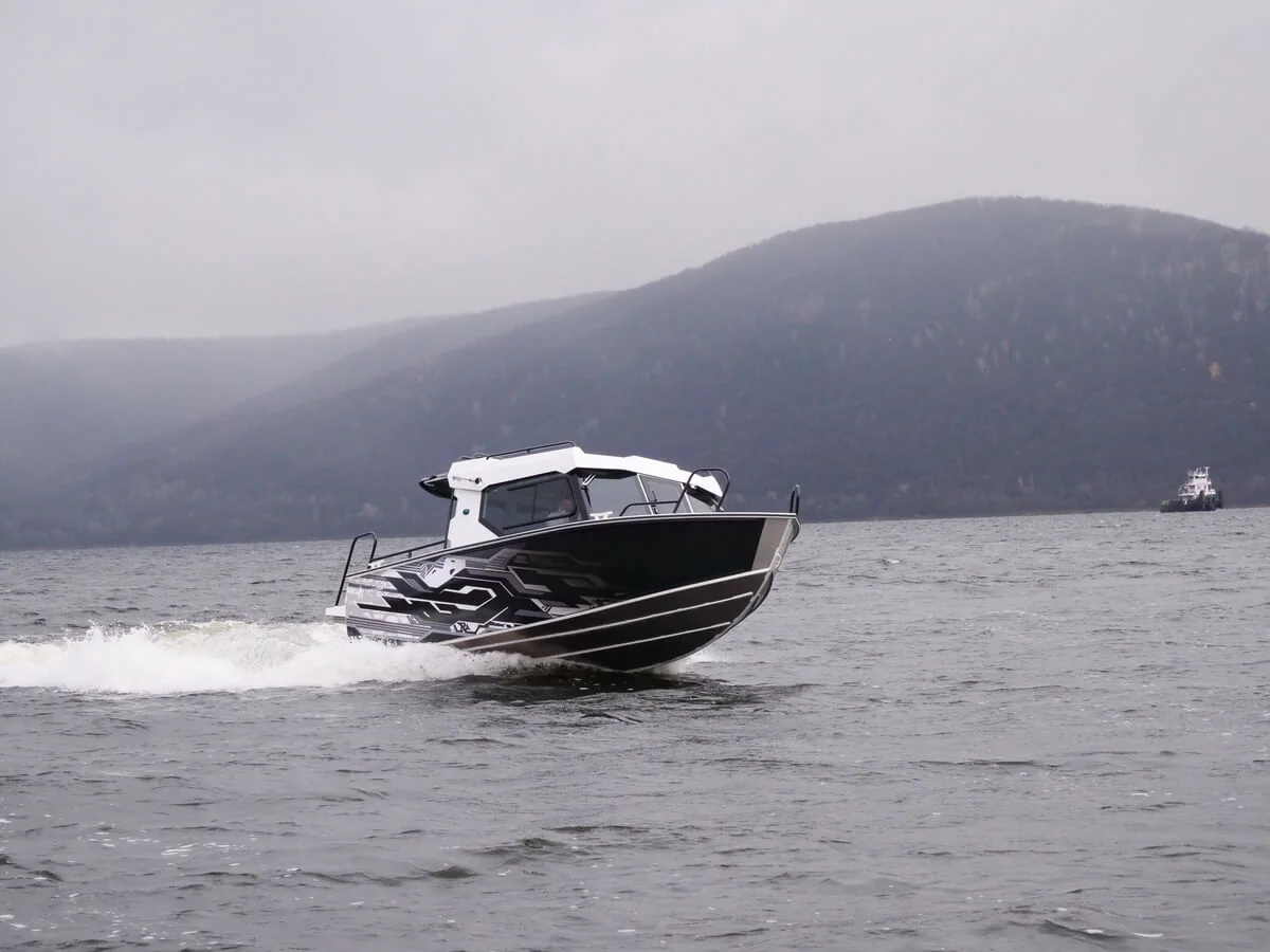 Салют REALCRAFT 600 CABIN