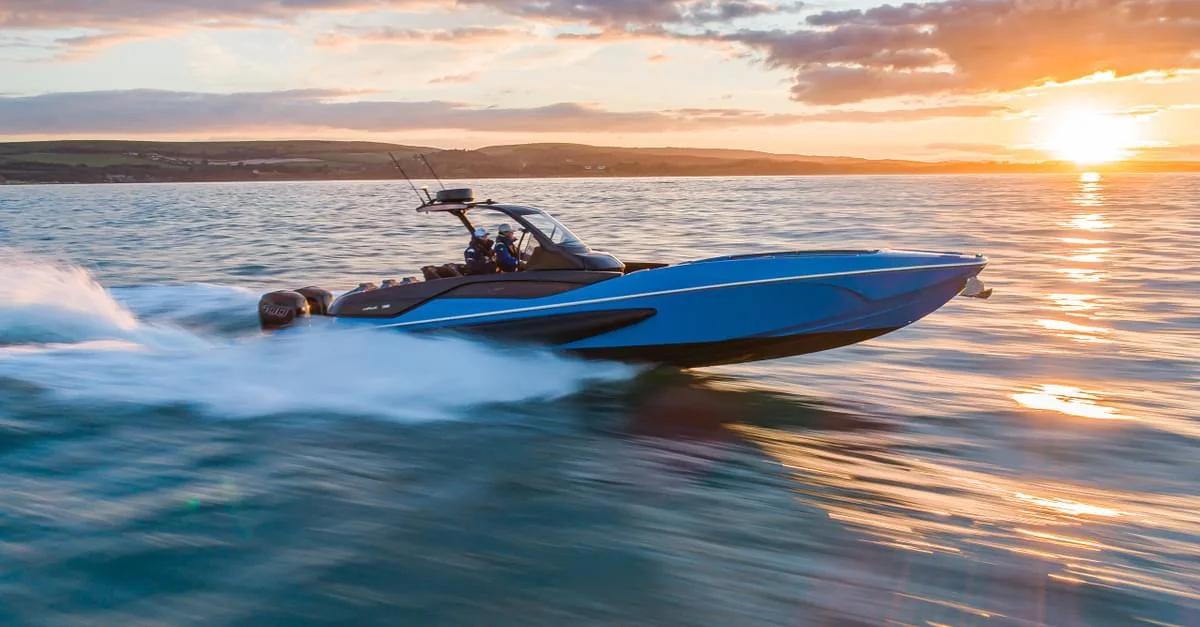 Sun Seeker Hawk 38
