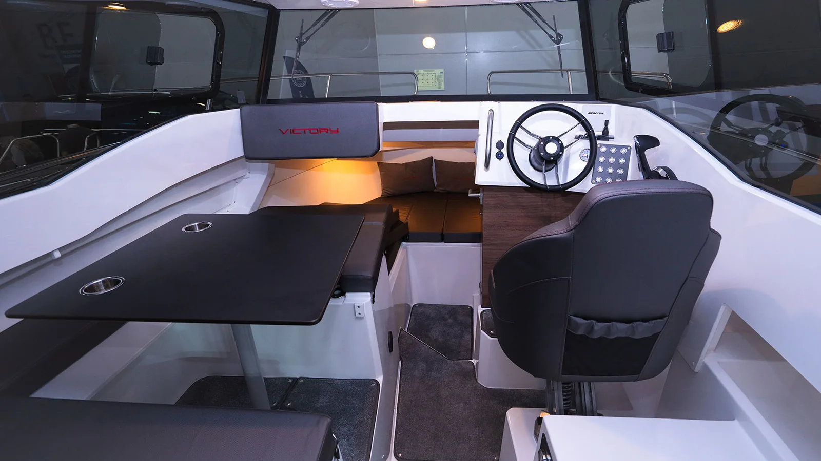 Victory 737 Cabin