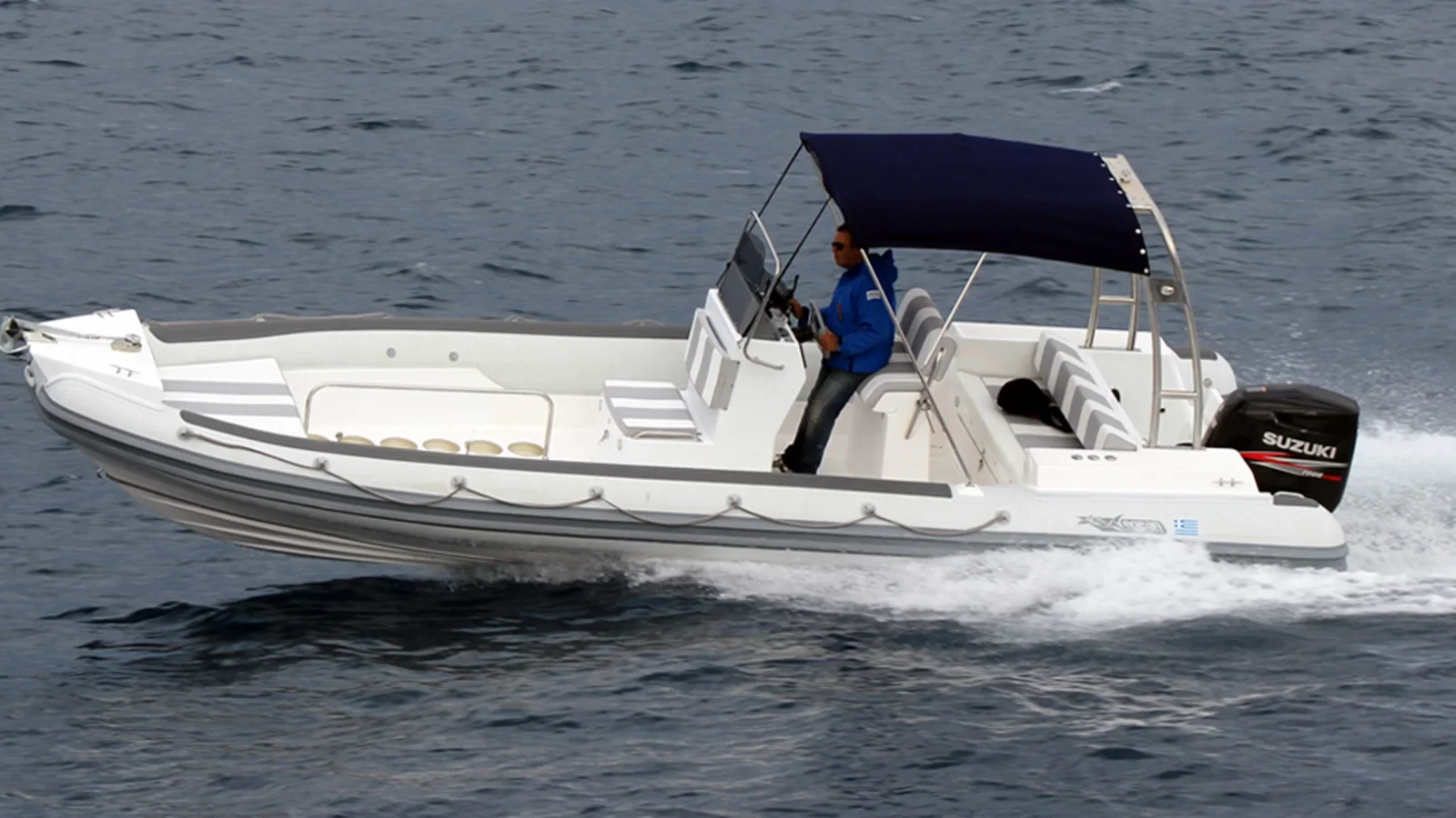 Aegean AE 900