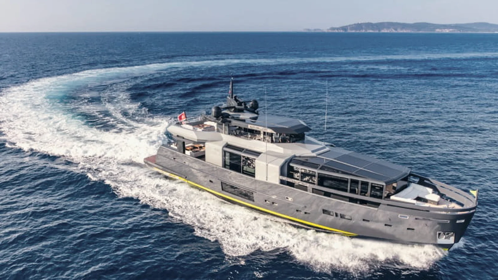 Arcadia Yachts A105