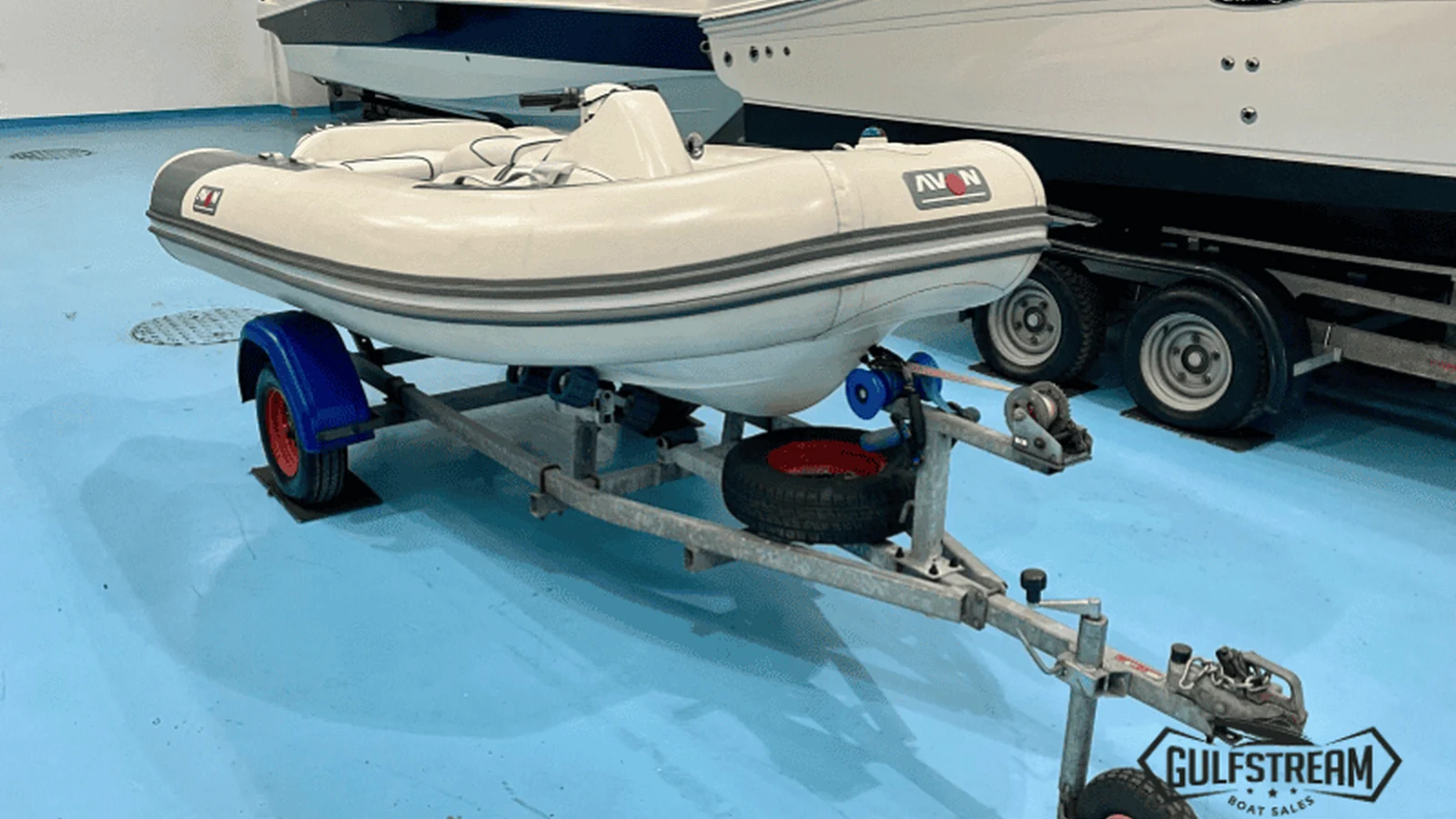 Avon Seasport 320