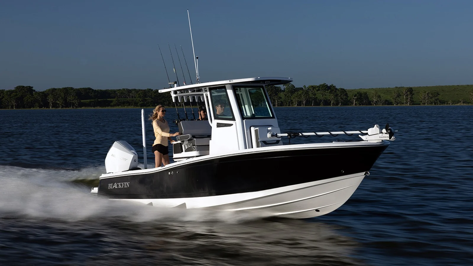 Blackfin 242HB