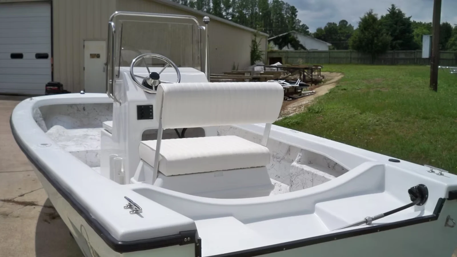 C-Hawk 16 Center Console