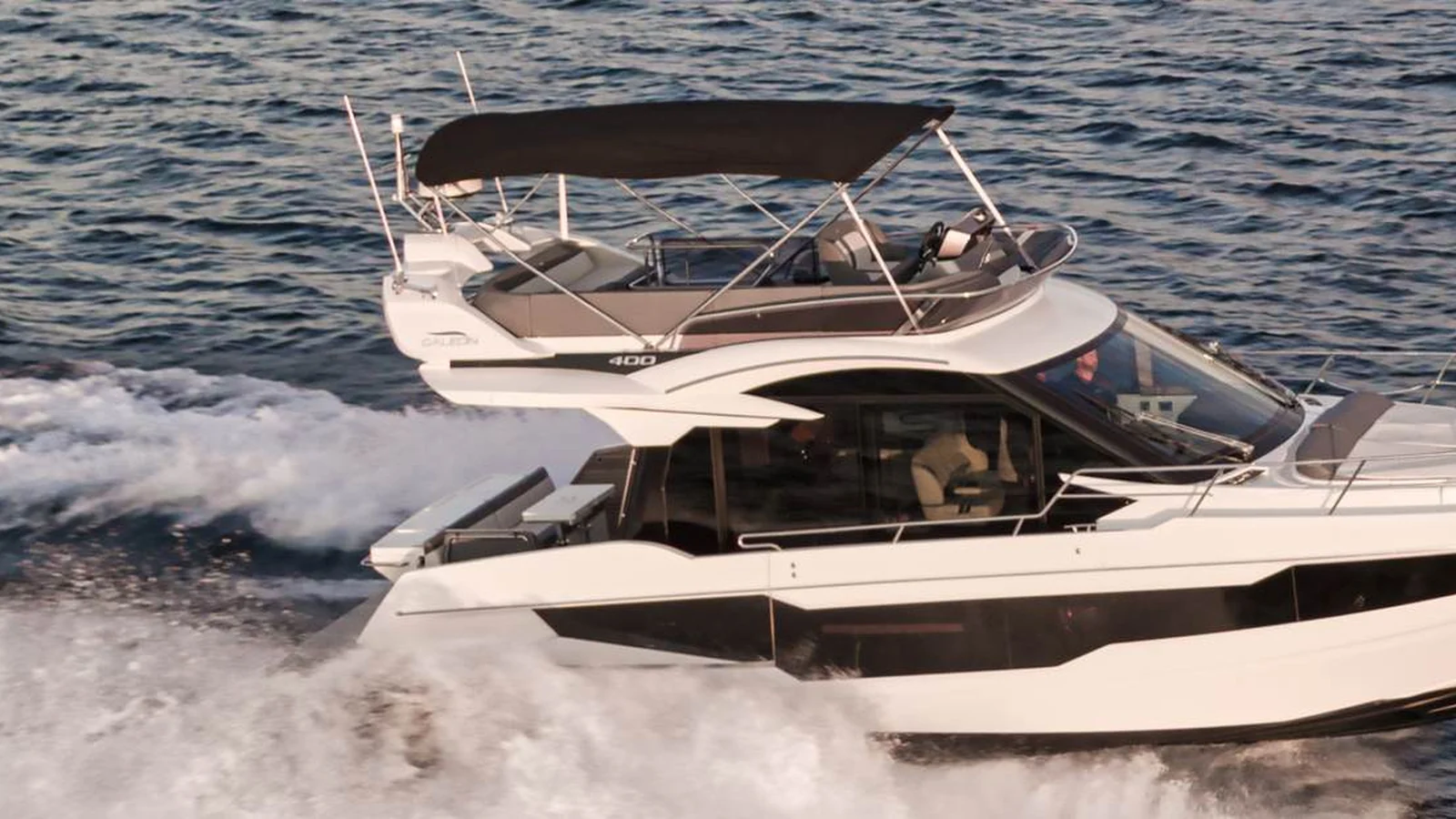 Galeon 400 Fly
