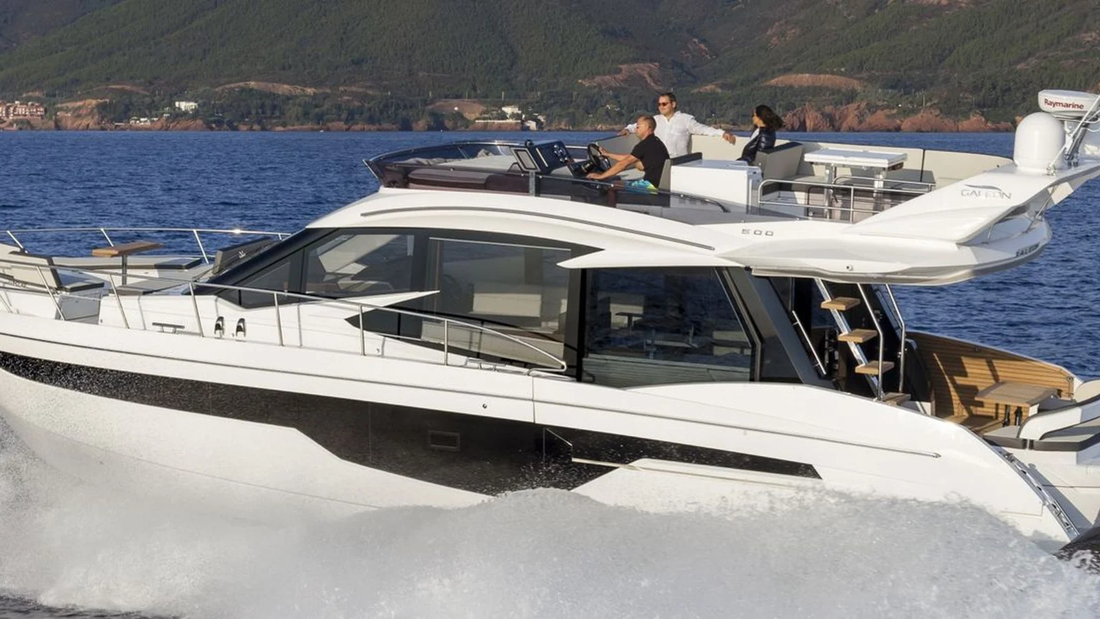 Galeon 500 Fly