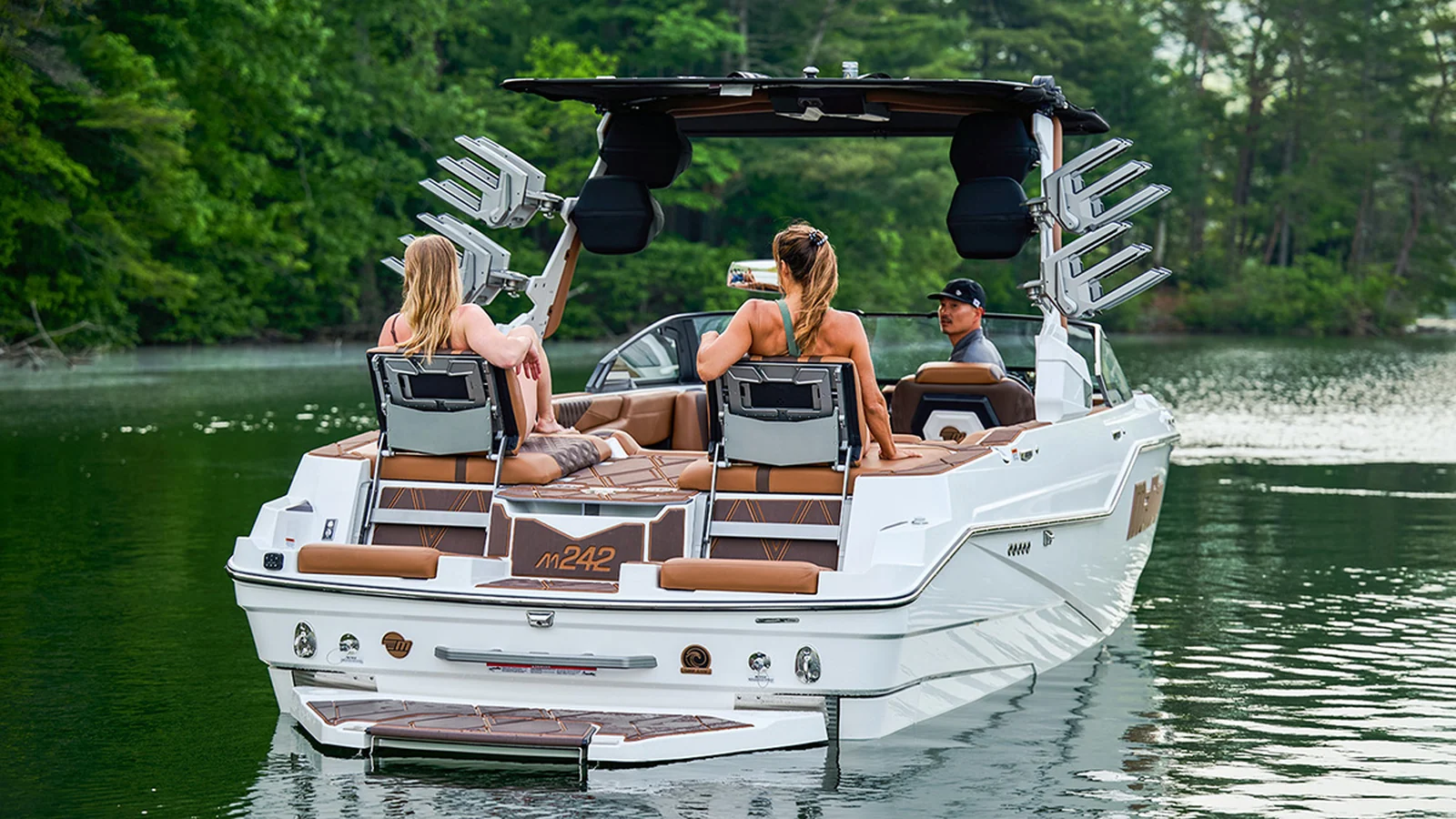 Malibu M242