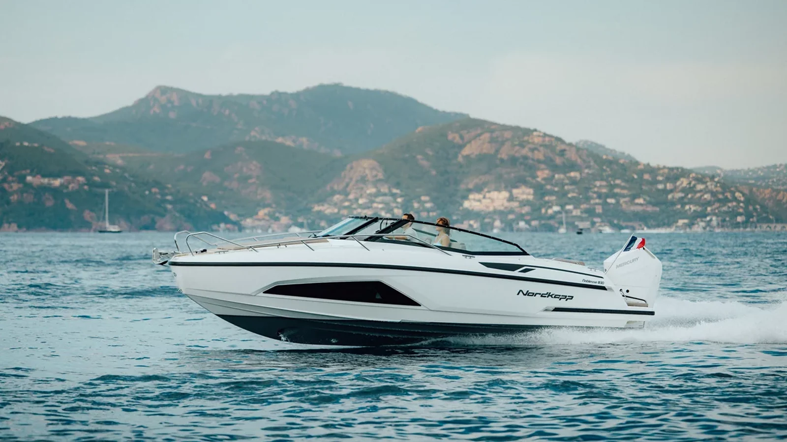Nordkapp Noblesse 830