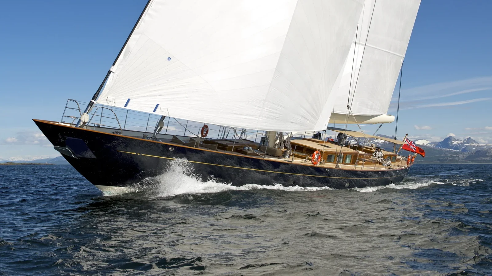 Royal Huisman Pumula